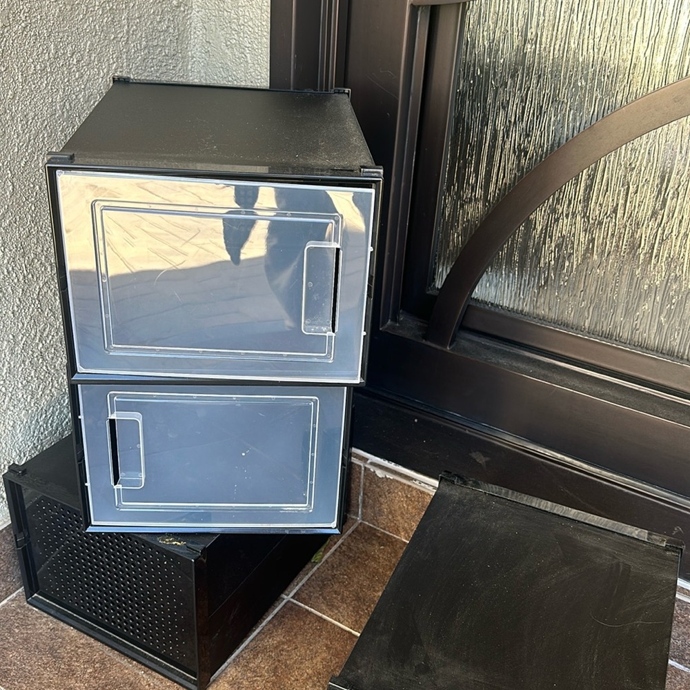 Shoe boxes